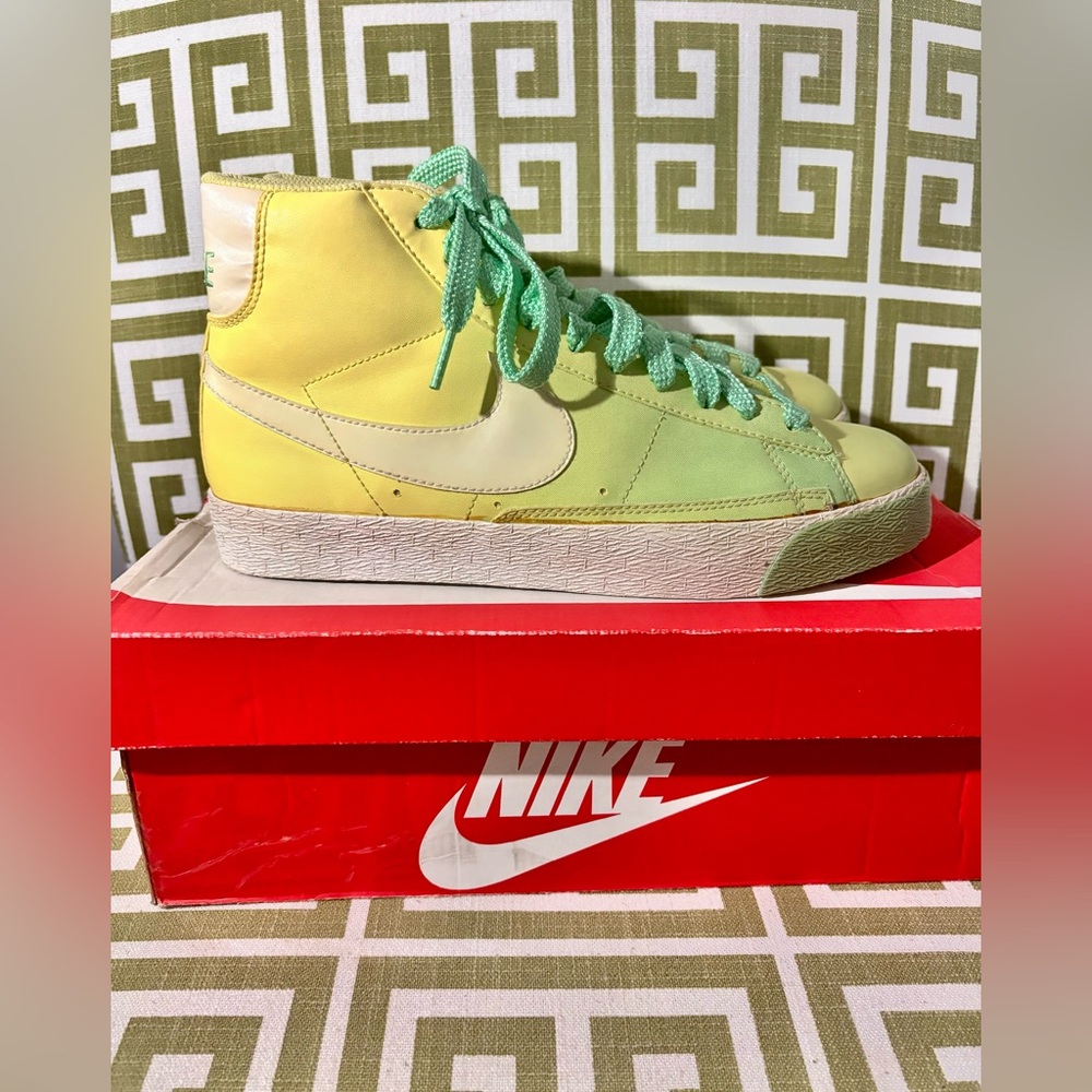 NEW! Nike Blazer High Lemon Frost White-Varsity Maize-Trmln Basketball Sneakers - Picture 4 of 16